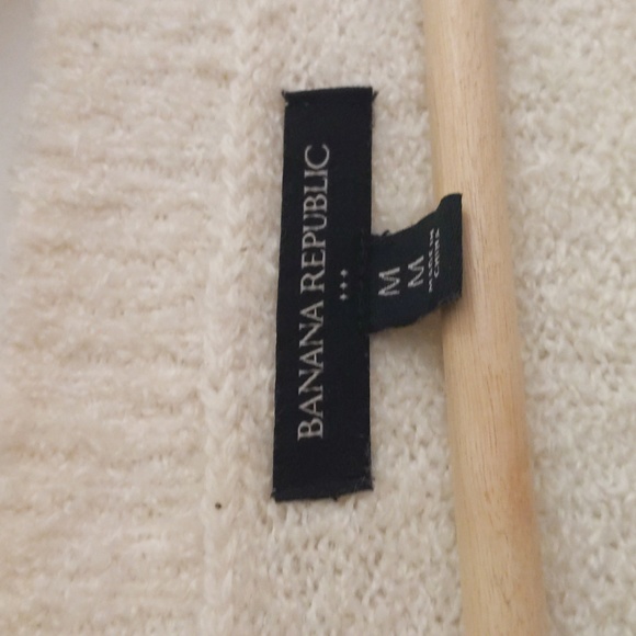 Banana Republic Cream Cardigan - Picture 2 of 5